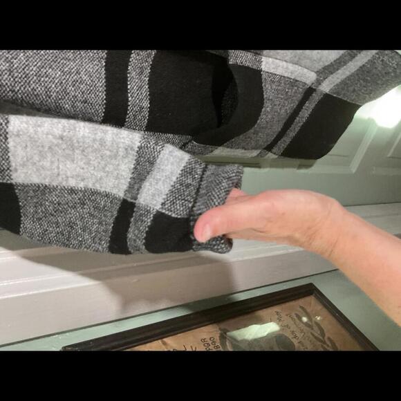 Open Black and Gray Buffalo Check Open Cardigan Sweater Jacket Medium - Picture 7 of 9